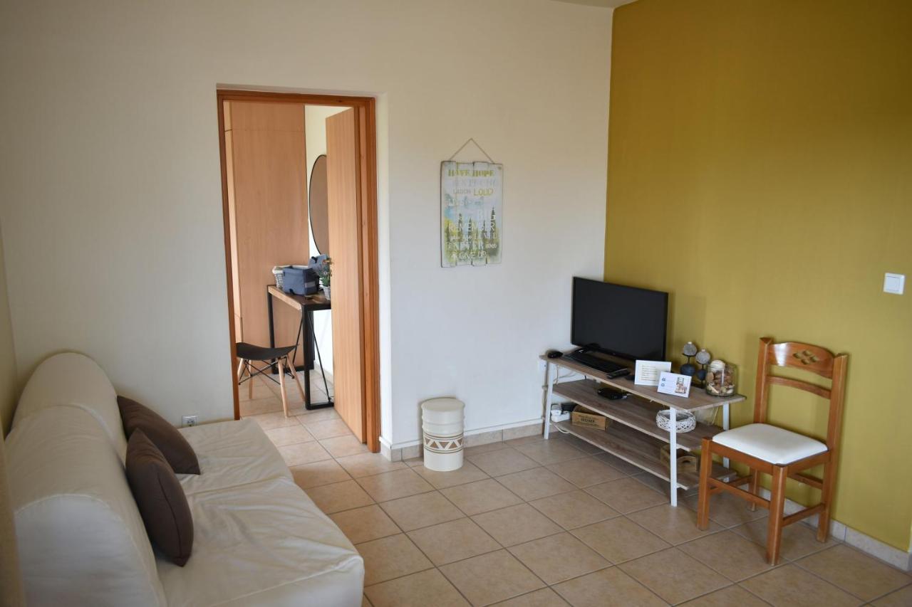 Mini Art Apartment *